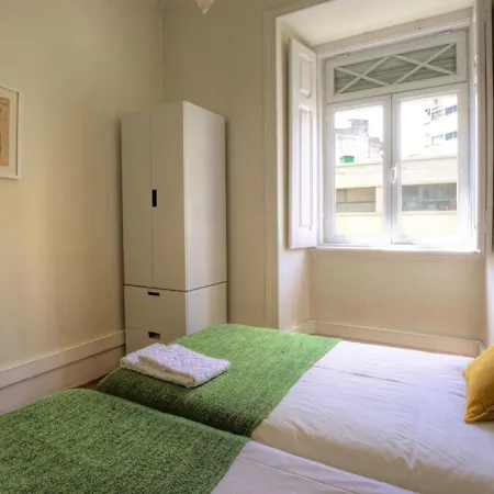 Studio Fuer 19 Personen Und 1 Kind In Apartamento *