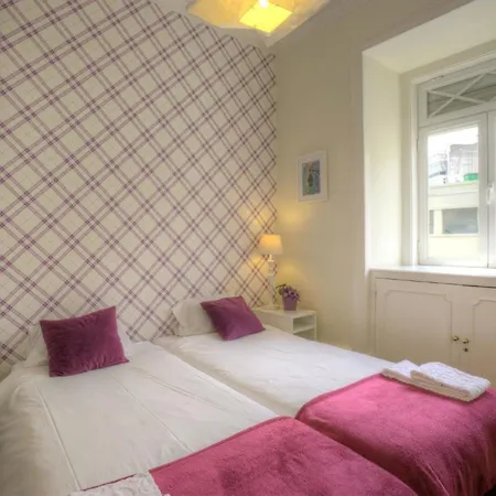 Studio Fuer 19 Personen Und 1 Kind In Apartamento