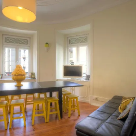 Studio Fuer 19 Personen Und 1 Kind In Apartment